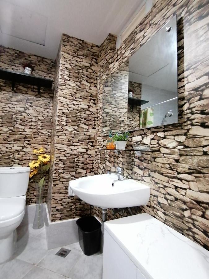 Condo Azur Suites A326 Amani Resorts Residences , 5 Minutes Airport, Netflix, Stylish, Cozy With Luxurious Swimming Pool Lapu-Lapu City Eksteriør billede
